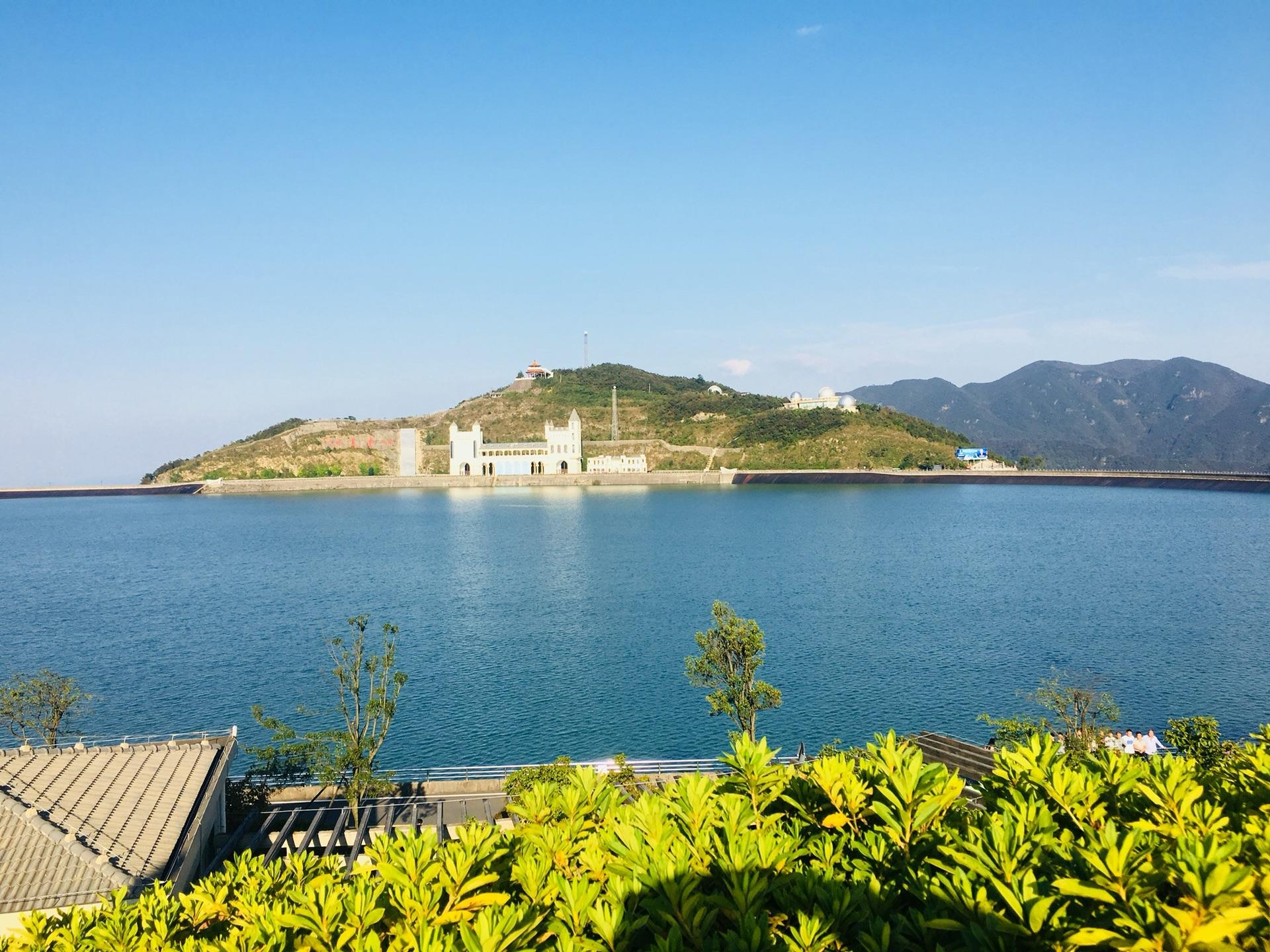 安吉绝顶民宿 江南天池汤泉城/江南天池滑雪场/观音堂滑雪场 营养双早