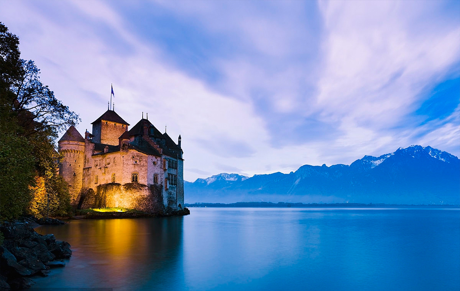 瑞士卢塞恩+蒙特勒+法国第戎+巴黎11日跟团游