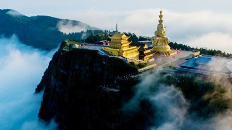 2-Day Pure tour without shopping,Climb Emei Mountain Summit,Boat tour of Leshan Giant Buddha,Stay in selected 4 - diamond hotels,s