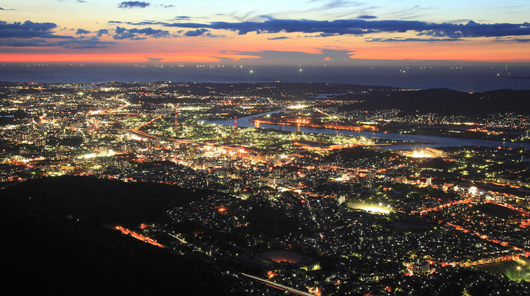 日本福冈6日自由行 5晚不换住深度游 新日本三大夜景 皿仓山全景缆车一览无余 暴走博多天神扫货觅食双管齐下 体验缤纷夜生活 日本福冈6日自由行 5晚不换住深度游 新日本三大夜景 皿仓山全景缆车一览无余 暴走博多天神扫货觅食双管齐下 体验缤纷夜生活