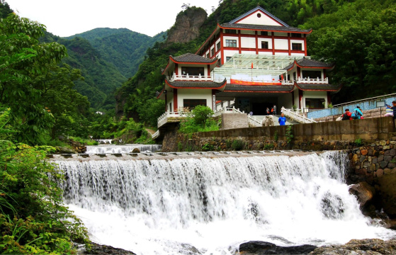 浙江临安2日1晚半自助游(4钻)·秋登大明山&十门峡景区·宿景区四星