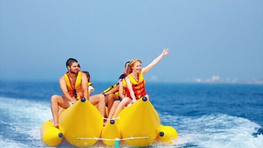 海南三亚5日4晚跟团游(4钻)·冰点价 高端游艇出