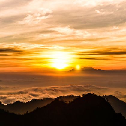 巴厘岛+日惹+赛武千层瀑布+伊真火山+布罗莫火山7日6晚私家团