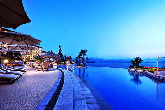 千岛湖2日1晚跟团游(5钻)·绿道骑行 千旅之星游船宿绿城度假湖景房