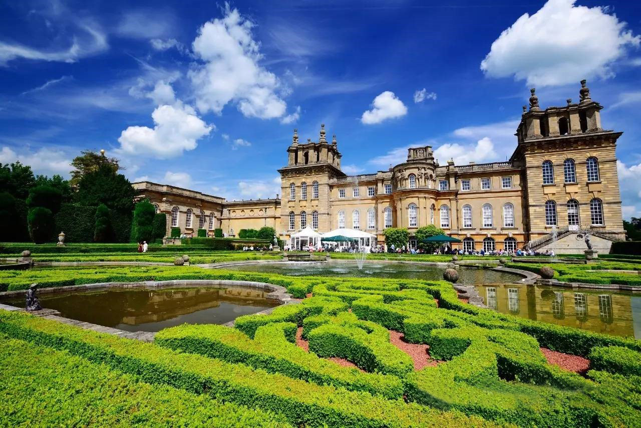 英国伦敦+曼彻斯特+爱丁堡9日6晚跟团游·【