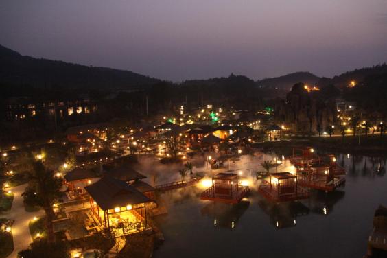 咸宁温泉谷公园道酒店 咸宁万豪温泉谷度假区/碧桂园温泉/九宫山滑雪