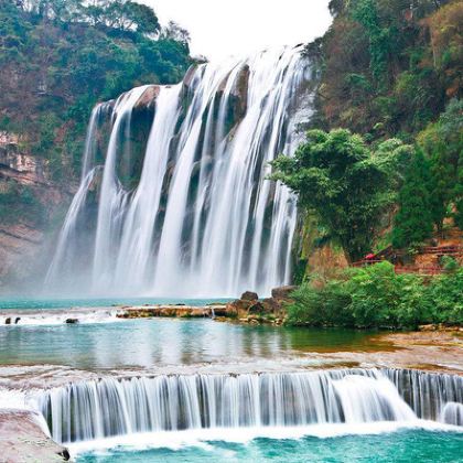 贵阳+黄果树+西江千户苗寨+荔波小七孔景区4日3晚跟团游