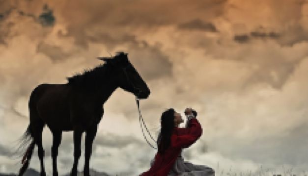 全球旅拍·稻城+丹巴7天6晚·【6人小团+摄影师旅拍+无人机航拍】【星空+光绘+藏装摄影】——提供氧气瓶应对高反+仁康古屋+康巴人博物馆+原始藏院落徒步+提供登山杖挑战牛奶海