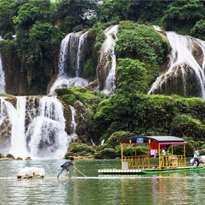 广西南宁+巴马+德天跨国瀑布景区+通灵峡谷3日2晚跟团游