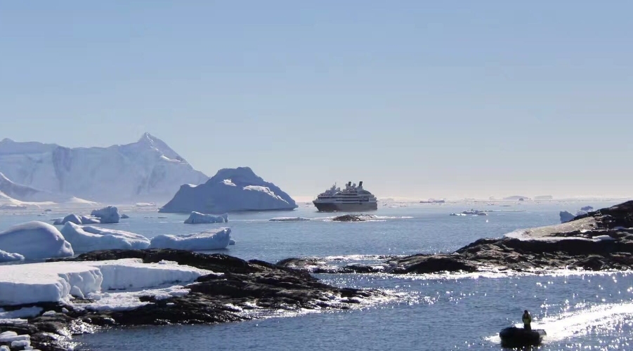 极地探索·南极半岛 智利22晚26日南极轻奢之旅 乘银海"银云号"行走