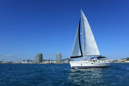 西沙群岛航线 5天4晚 跟团游·帆船体验 一晚三亚住宿 4趟接送