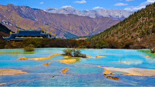 成都+九寨沟6日5晚跟团游(2钻)·赠藏羌风情晚