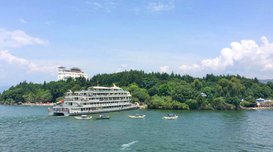 玉龙雪山很不错,导游,云南昆明+石林+大理+丽