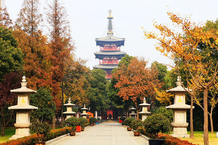 山间一座庙猜成语_山间小庙(2)