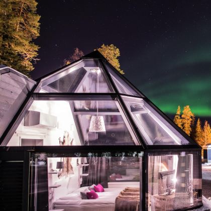 芬兰圣诞老人村+冰岛+黄金旅游圈+瓦特纳冰川国家公园+蓝湖+蓝冰洞12日10晚私家团