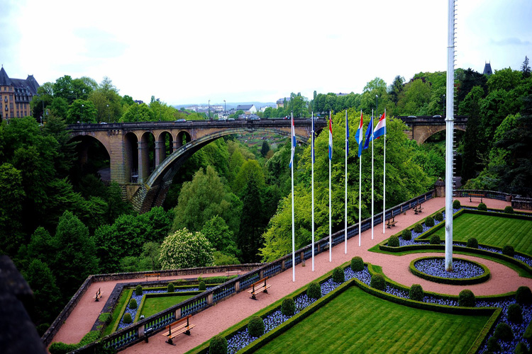 法国+卢森堡 +比利时+荷兰+德国+瑞士9日6晚