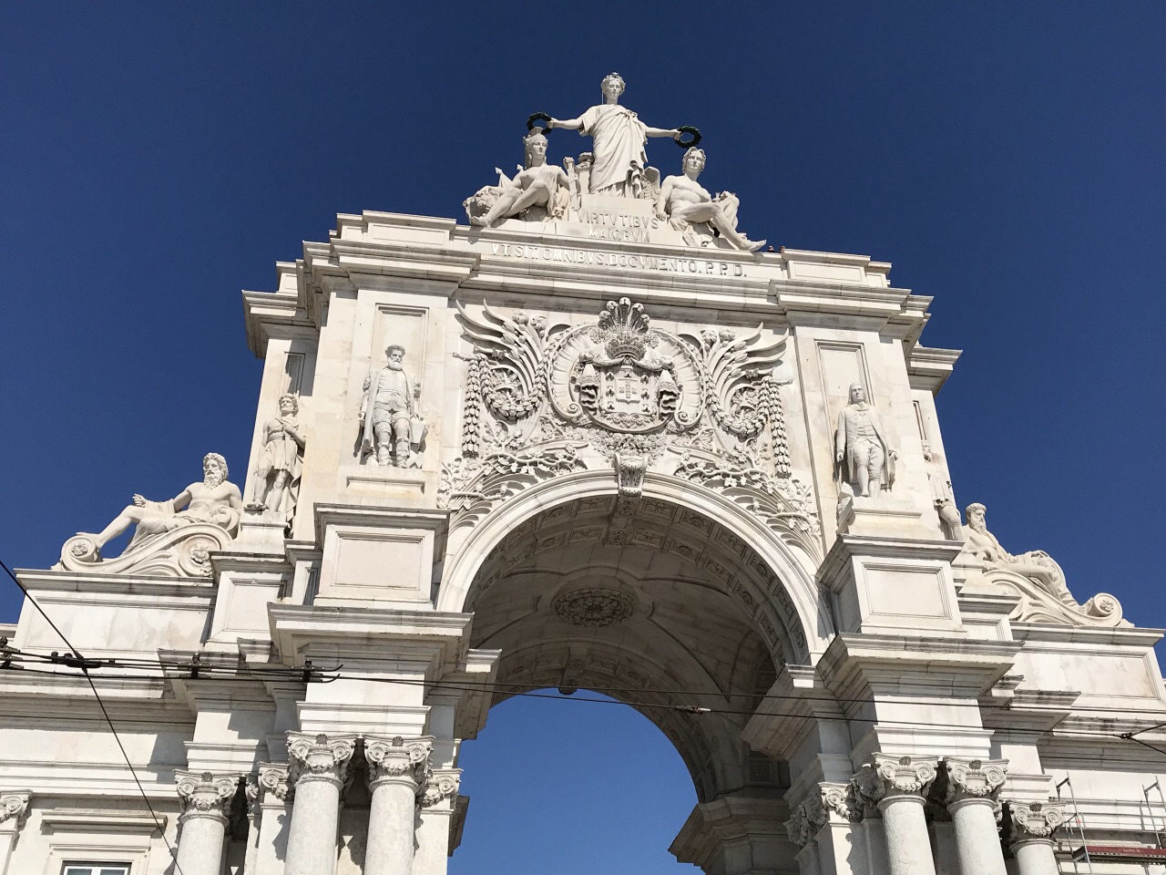 世界上著名的建筑风格 300g0p000000fyv6b614A.jpg