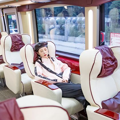 贵阳+黄果树景区+荔波+梵净山+西江千户苗寨4日3晚跟团游