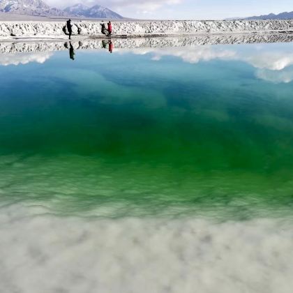 敦煌+鸣沙山+德令哈+茶卡盐湖+青海湖+西宁5日4晚私家团