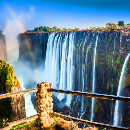 肯尼亚+津巴布韦+赞比亚+博茨瓦纳12日9晚跟团游