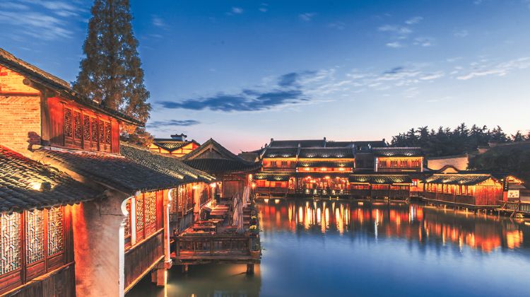 5D4N · Group Tours · Wuzhen + Shanghai Disney Resort + Suzhou + Hangzhou + Xitang + Shanghai - Gold tour guide