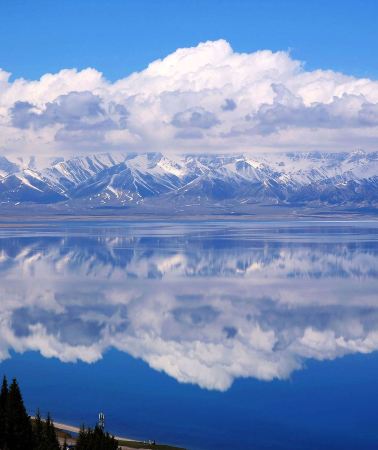 9D8N • Xinjiang + Urumqi + Kanas Scenic Area + Hemu Scenic Area + S21 Desert Highway + Wulung Lake + Sayram Lake + Nalati Air Grassland