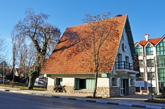 摩洛哥马拉喀什-坦西夫特-豪兹大区 非斯-布勒曼大区 梅克内斯-塔菲拉