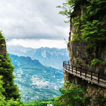 恩施市+恩施大峡谷5日4晚跟团游