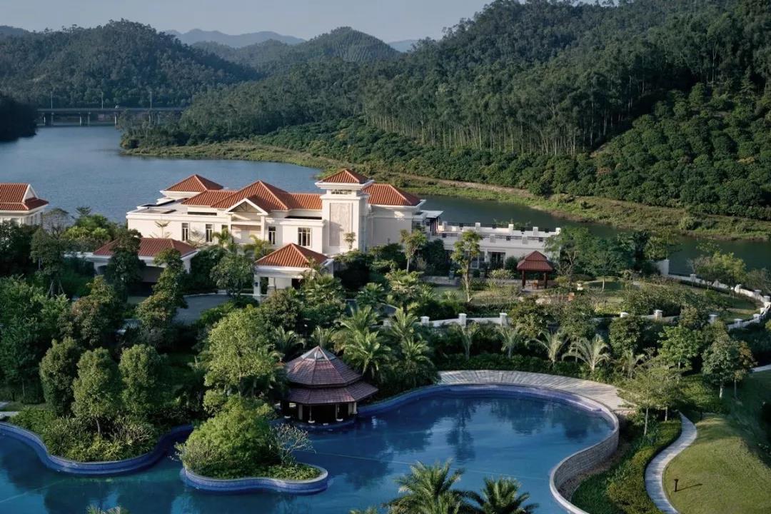 三正半山温泉酒店(东莞塘厦店)·三正半山酒店温泉(东莞塘厦店)环绕无