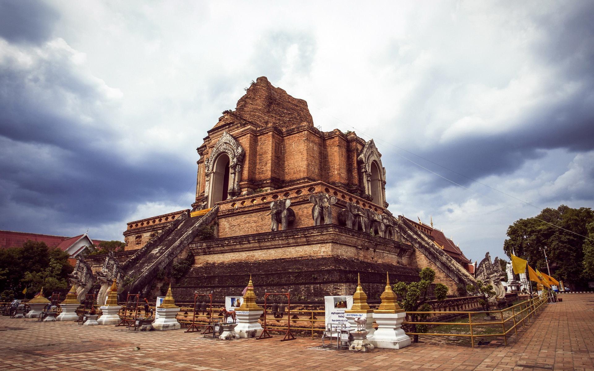 五星酒店!泰囧地 八大必游景点