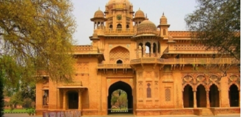 巴基斯坦伊斯兰堡+拉合尔+卡拉奇8日跟团游·