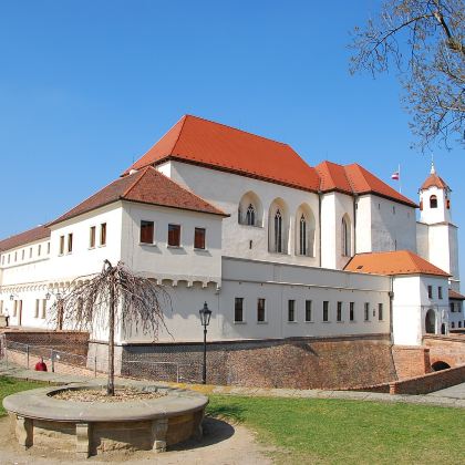 捷克布杰约维采+克鲁姆洛夫+泰尔奇+布尔诺+库特纳霍拉3日私家团