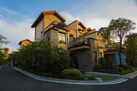 广东惠州2日1晚自由行(4钻)·入住保利南昆山锦里温泉3房别墅 独栋