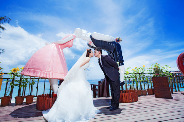 海口+三亚+天涯海角+南山寺+槟榔谷5日4晚跟