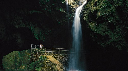 馆,广西南宁+德天瀑布+通灵峡谷2日1晚跟团游