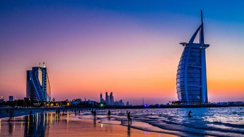 阿联酋迪拜+阿布扎比6日4晚跟团游(5钻)·国航