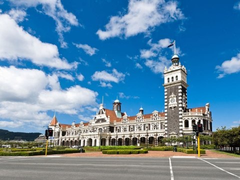 新西兰基督城 尼尔森 但尼丁 皇后镇 奥克兰 罗托鲁瓦 惠灵顿16日15晚