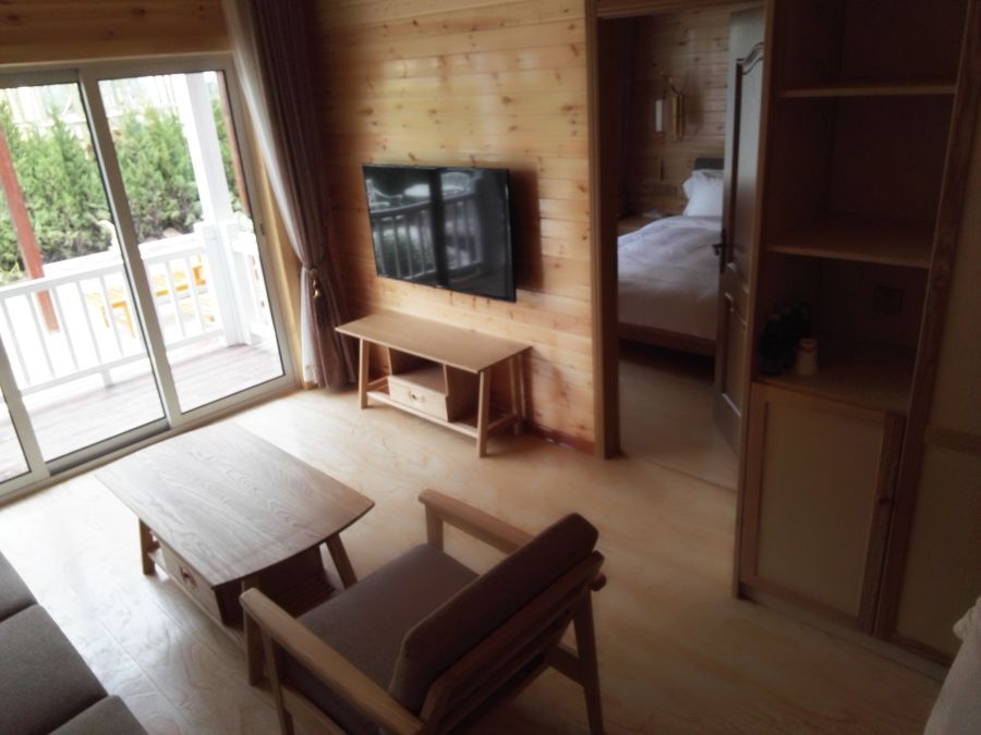 青岛丹溪温泉酒店 藏马山度假区·丹溪水世界 独栋小木屋 庭院私属泡