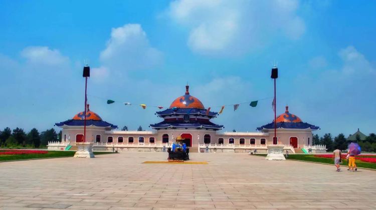 5D4N · Group Tours · Hohhot + Huitengxile Grassland + Whistling Dune Bay + Ulanhada Park Consultation offers discounts