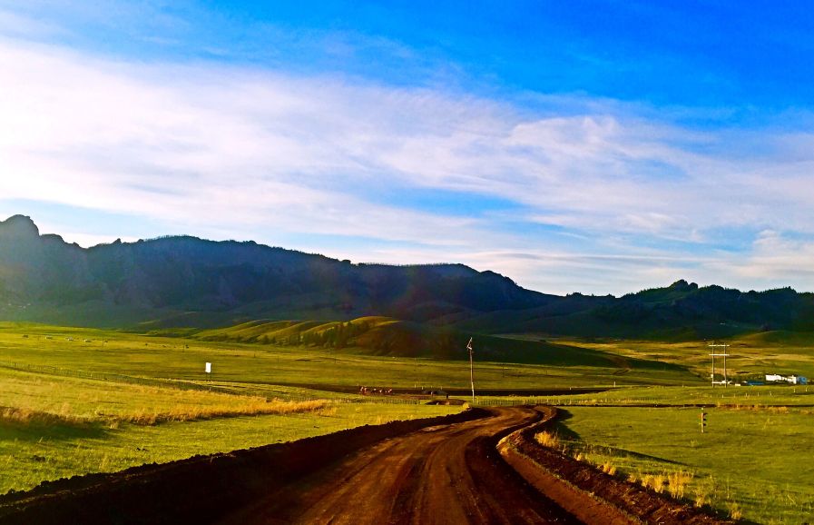 grand khaan irish pub