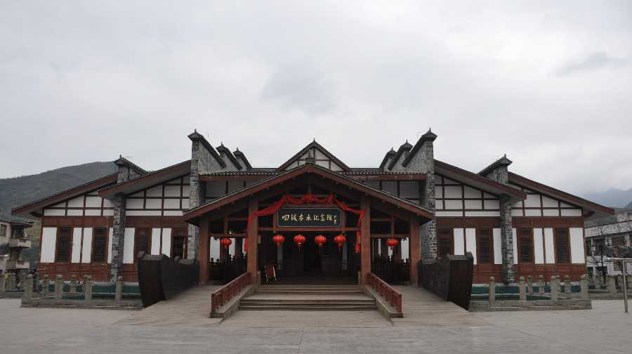 贵州遵义 习水土城 赤水赤水丹霞旅游区 大瀑布5日4晚跟团游 上海独立开班,拒绝大散拼 导游着军装接机 欢迎贵宾来到红色遵义 全程无购物 无自费 含一顿特色美食 