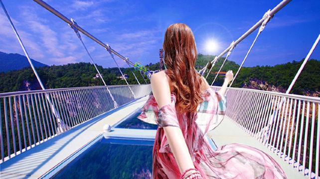 长沙+张家界+天门山+湘西+凤凰古城6日5晚跟团游·纯玩+18团+赠晚会+画船+百龙天梯+徒步金鞭溪摸鱼+天门山索道+玻璃桥+NPC体验+夜景