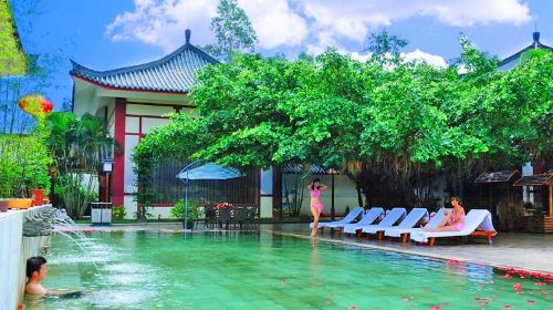 江门 新会2日1晚跟团游·圭峰山赏枫叶,新会古兜温泉,赠自拍神器