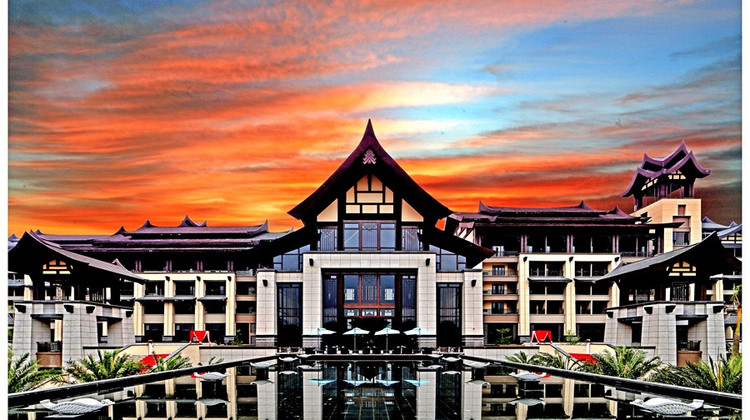 佛冈熹乐谷温泉度假酒店 勤天熹乐谷凤凰温泉 双人早餐 包含私家泡池