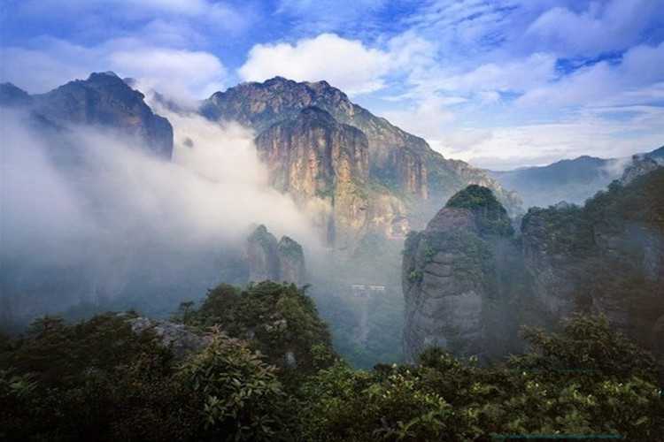 雁荡山人口_雁荡山风景区图片