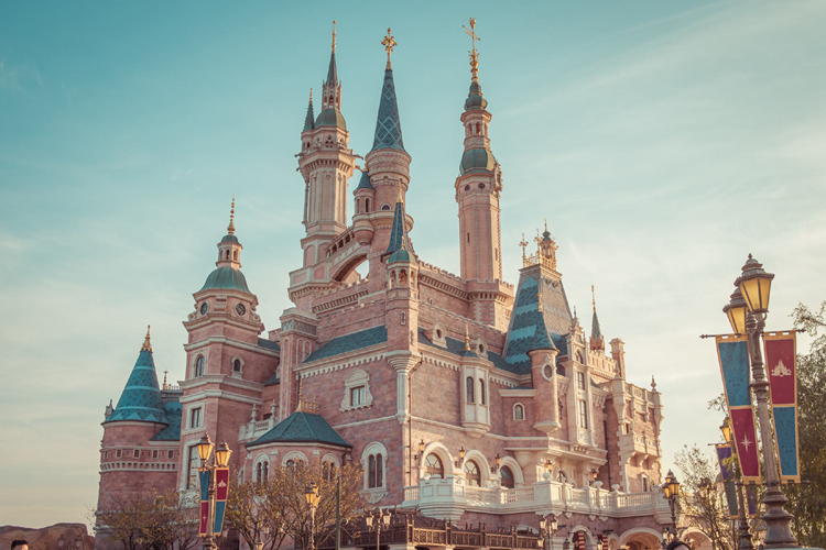 上海四季酒店 + 上海迪士尼度假区 + 2大1小家