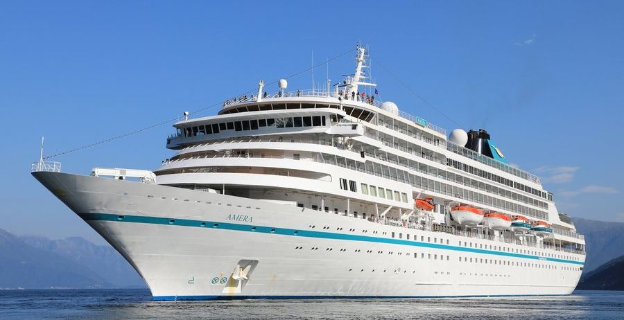 travel agency that also operates a fleet of cruise ships