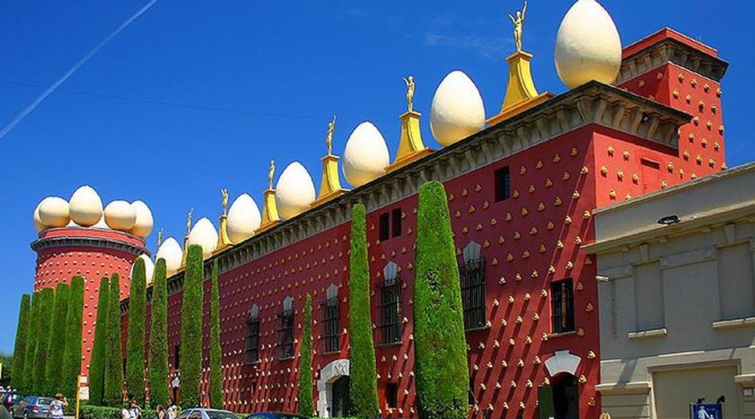 Girona And Dali Museum In Figueres Small Group Tour With Hotel