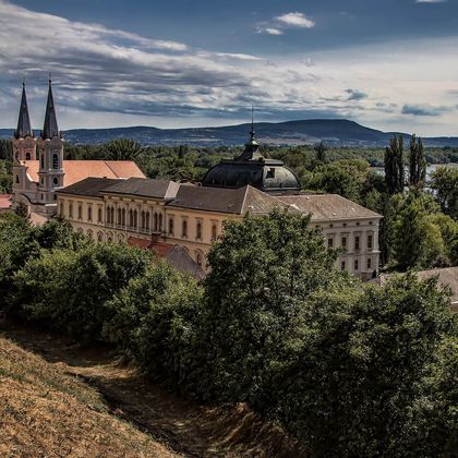 匈牙利埃斯泰尔戈姆大教堂+维谢格拉德高堡+圣安德烈一日游