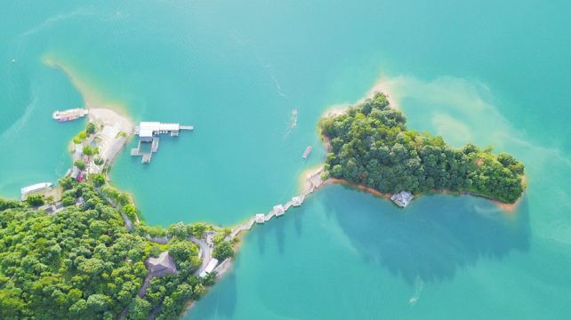 万绿湖•镜花缘游览区